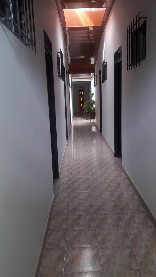 Hospedaje Santa Barbara Buga Exterior foto